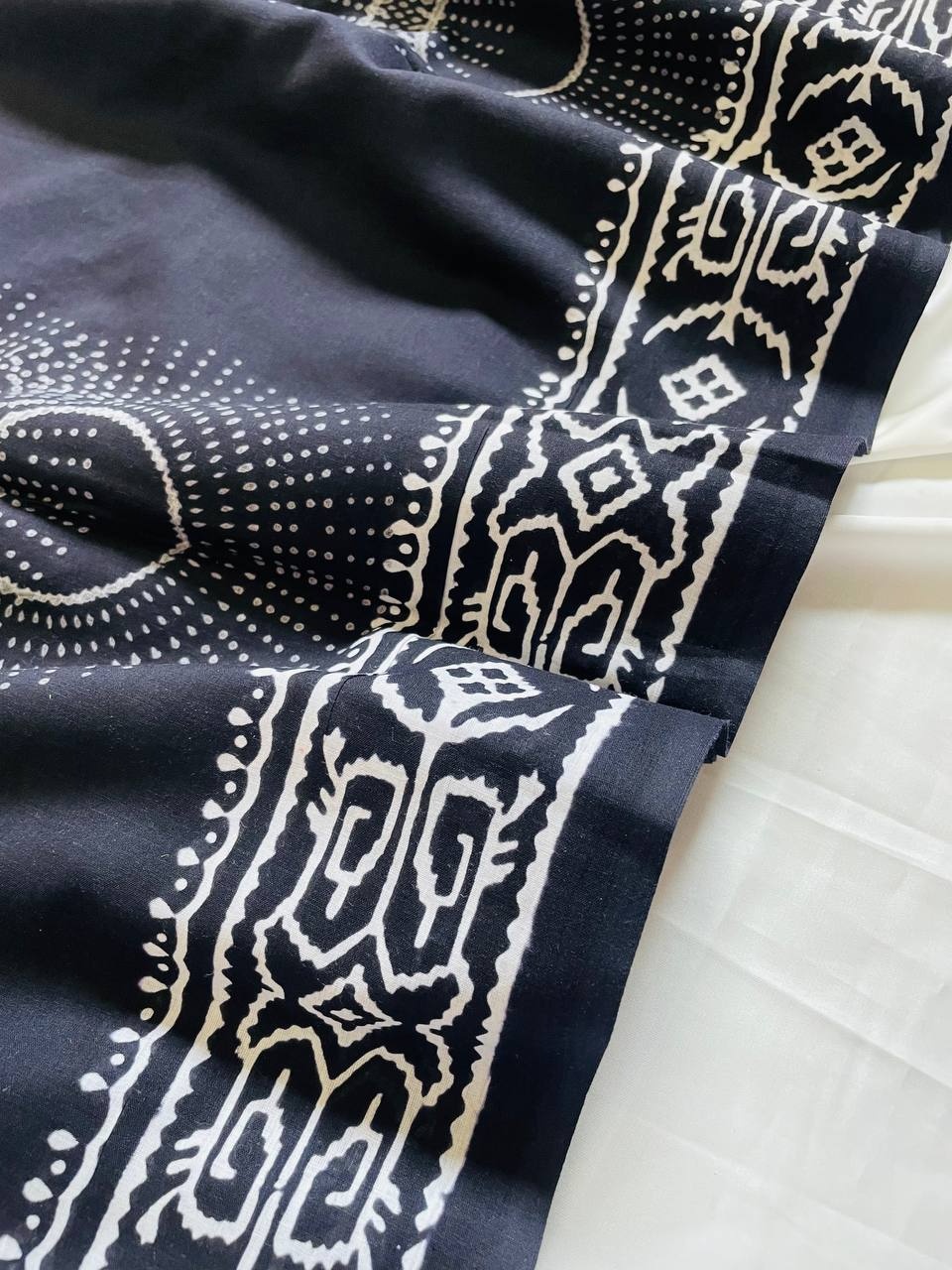 Cotton Saree - Black - Image 2